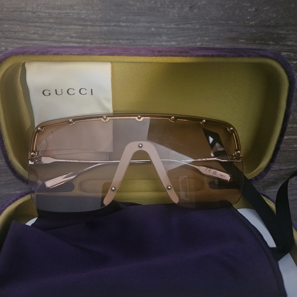 Gucci sunglasses